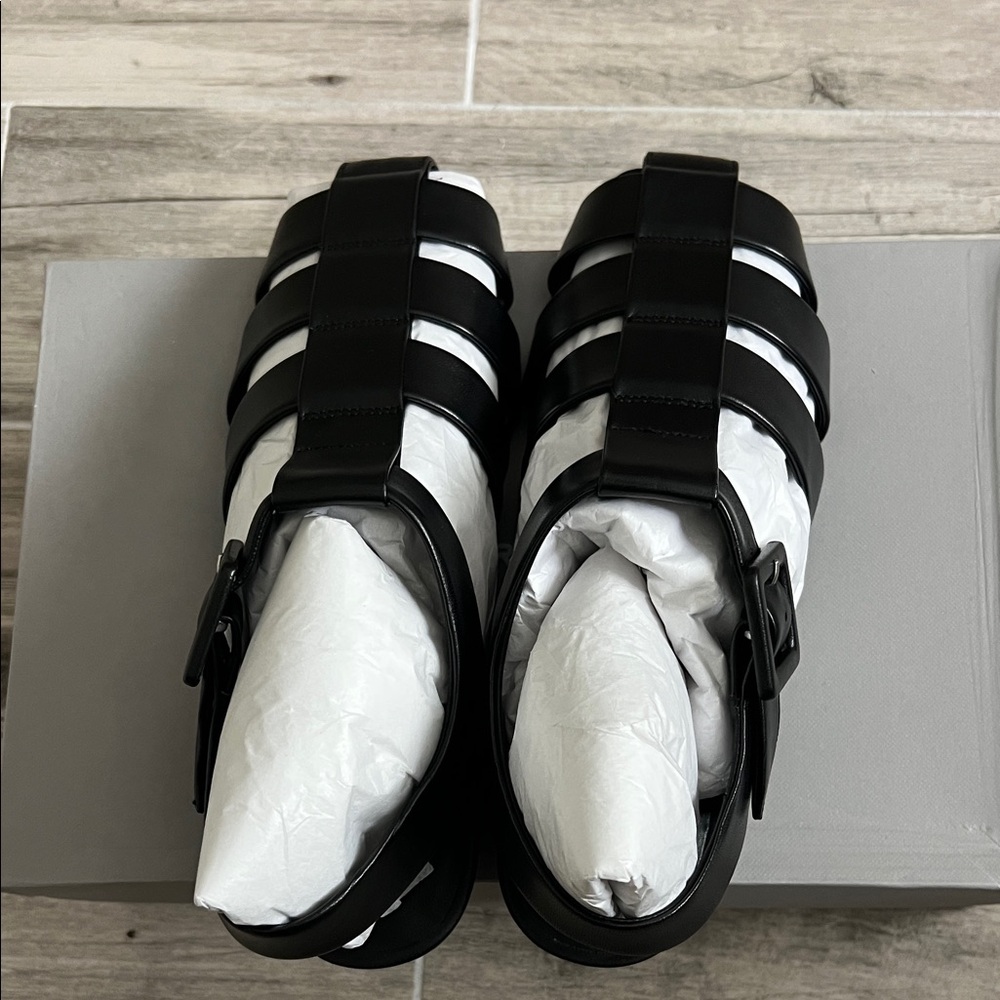 Everlane Black Leather Fisherman Sandals - Picture 6 of 7